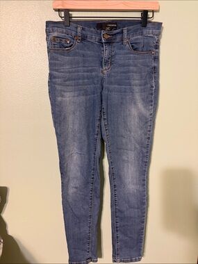 Versona Medium Wash Skinny Jeans - Classic Blue